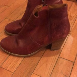 Madewell ankle boot in maroon